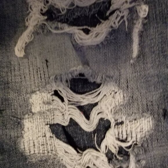 AE 32X32 Athletic skinny distressed jeans - Picture 9 of 10